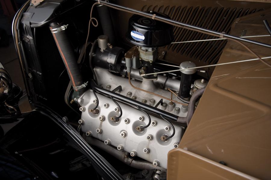  Ford V8 DeLuxe Station Wagon 1933 года  (фото 5 из 47)